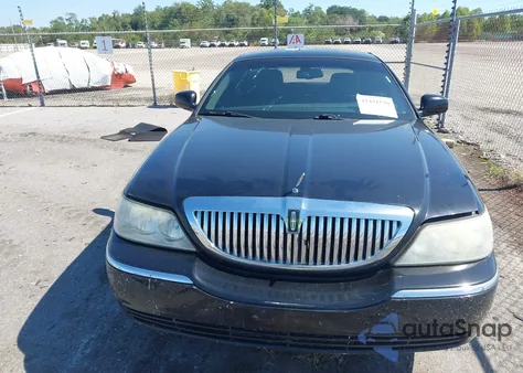 2011 Lincoln Town Car Executive L из США, поврежденный, VIN 2LNBL8EV7BX759053